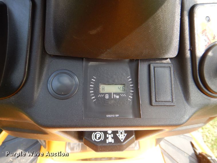 image for item DH7367 2021 Cub Cadet XT1 LT42  lawn mower