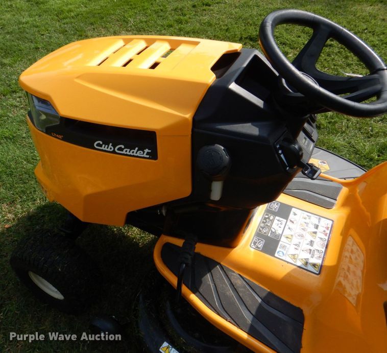 image for item DH7367 2021 Cub Cadet XT1 LT42  lawn mower