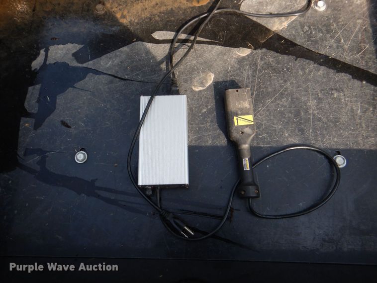 image for item DH7368 2013 EZ GO Textron  golf cart