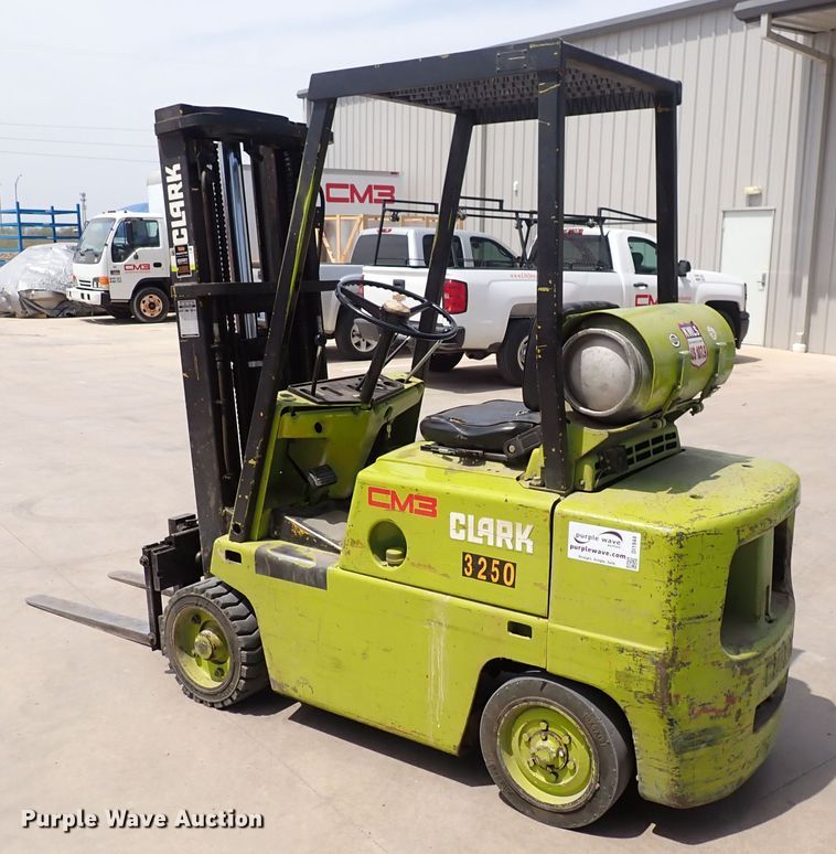 image for item DI1944 Clark C500-50  forklift