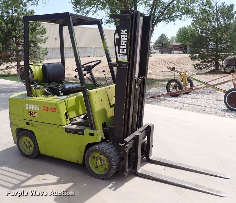 image for item DI1944 Clark C500-50  forklift