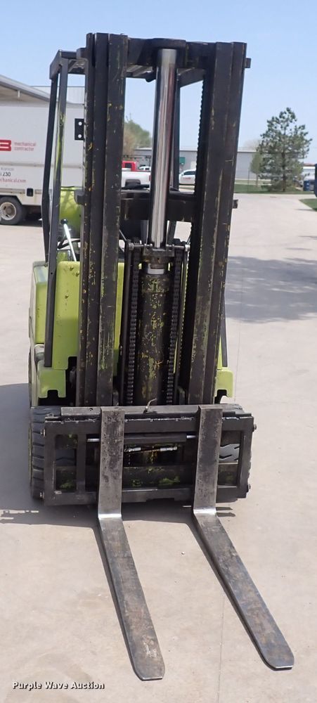 image for item DI1944 Clark C500-50  forklift