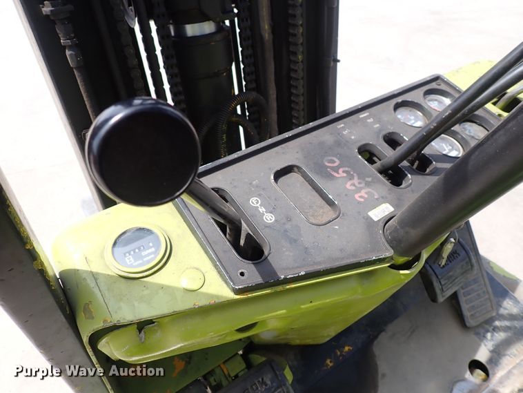 image for item DI1944 Clark C500-50  forklift