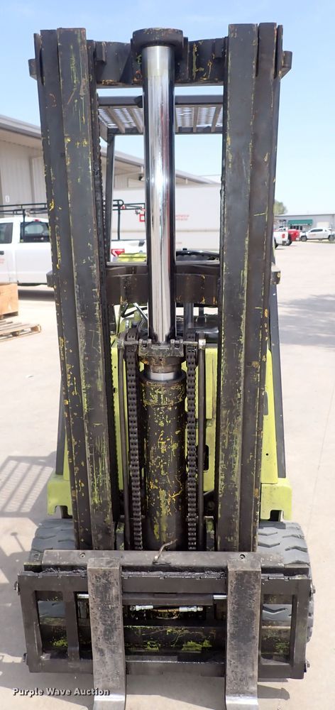 image for item DI1944 Clark C500-50  forklift