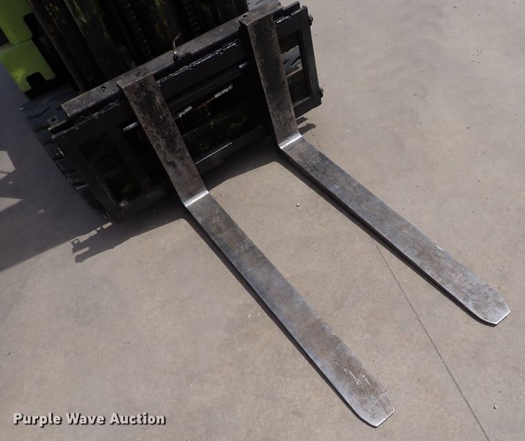 image for item DI1944 Clark C500-50  forklift