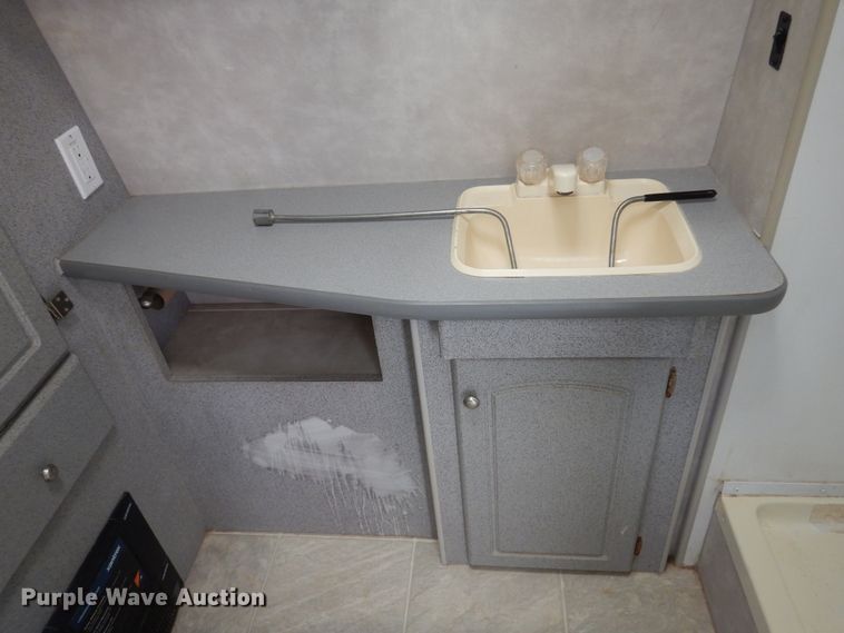 image for item DK0796 2008 Rage'n  camper