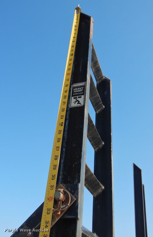 image for item DK0870 2013 Top Hat  equipment trailer