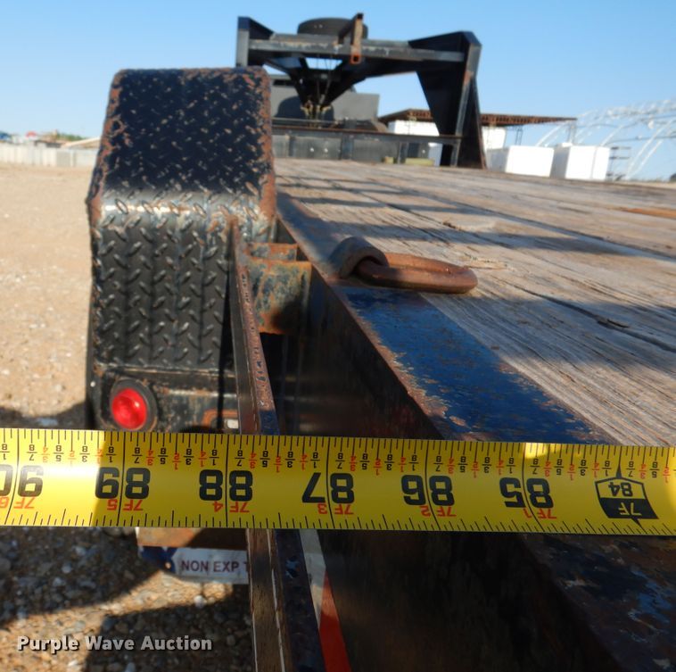 image for item DK0870 2013 Top Hat  equipment trailer