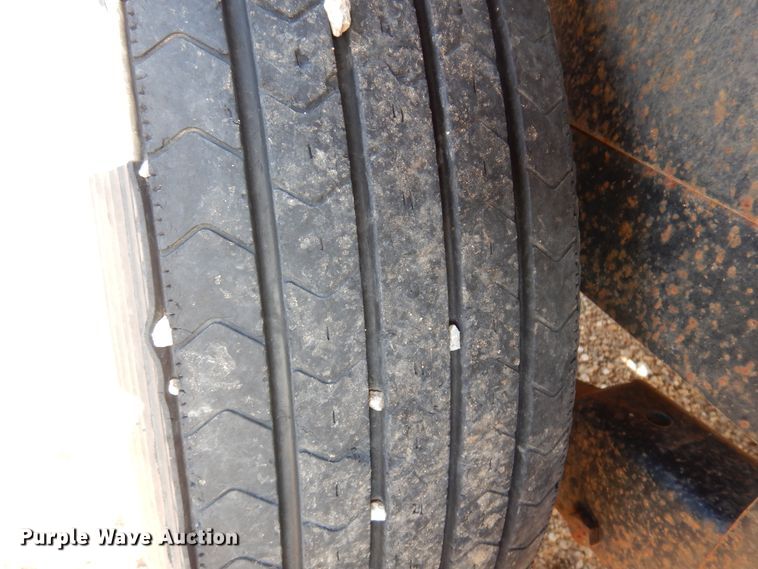 image for item DK0870 2013 Top Hat  equipment trailer