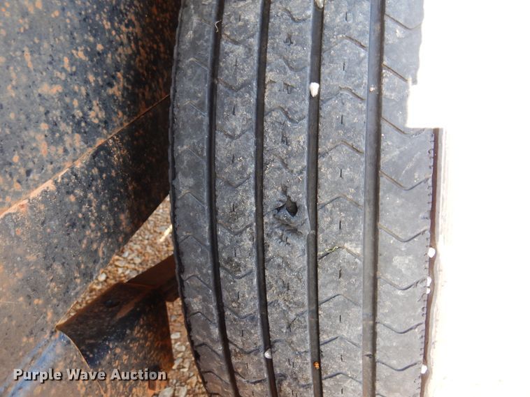 image for item DK0870 2013 Top Hat  equipment trailer