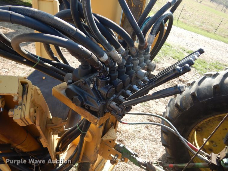 image for item DK0895 Vermeer tree spade