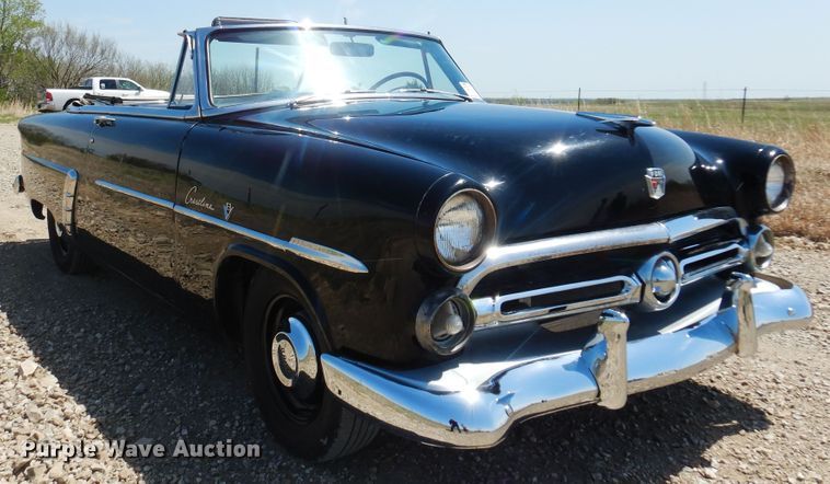 image for item DK0896 1952 Ford Sunliner  convertible