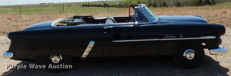 image for item DK0896 1952 Ford Sunliner  convertible