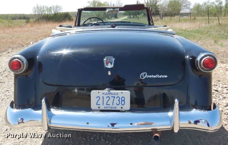 image for item DK0896 1952 Ford Sunliner  convertible