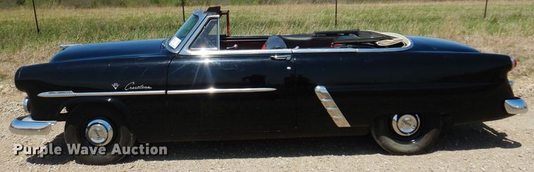 image for item DK0896 1952 Ford Sunliner  convertible