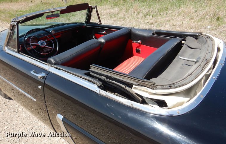 image for item DK0896 1952 Ford Sunliner  convertible