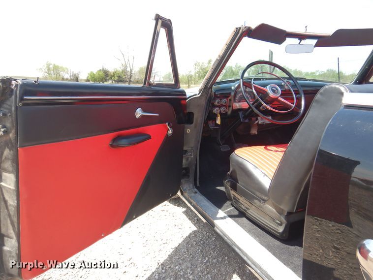 image for item DK0896 1952 Ford Sunliner  convertible