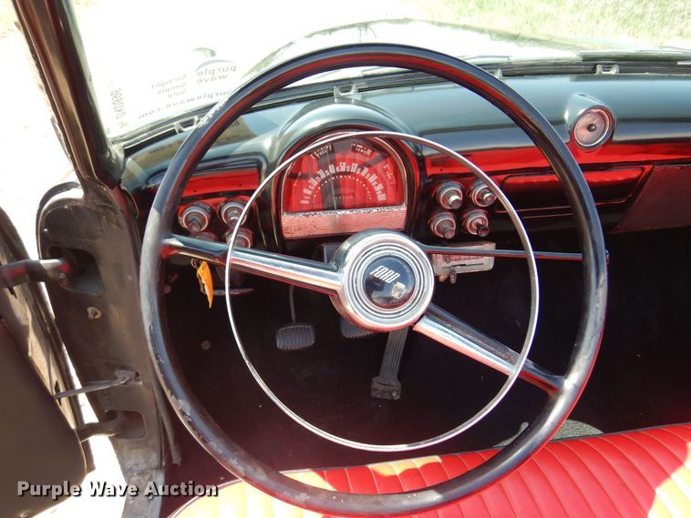 image for item DK0896 1952 Ford Sunliner  convertible