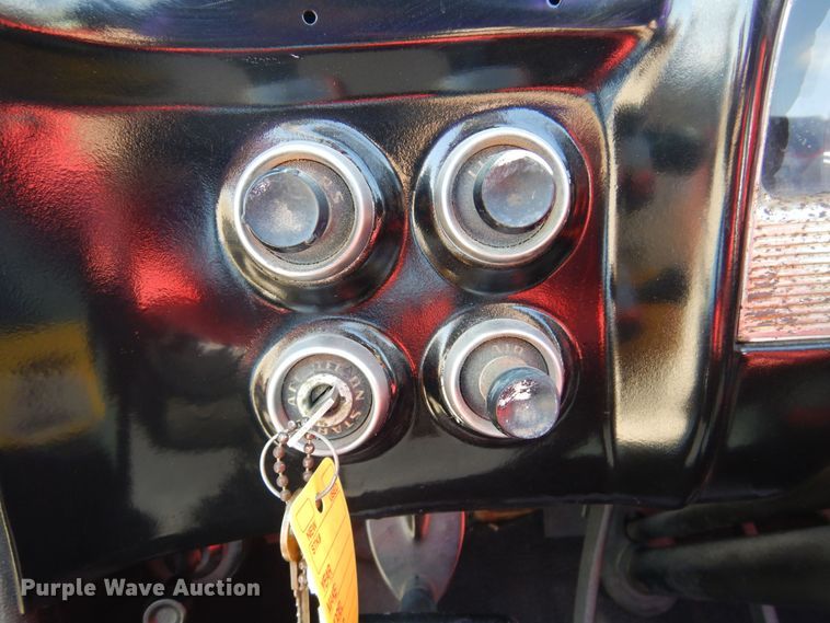 image for item DK0896 1952 Ford Sunliner  convertible