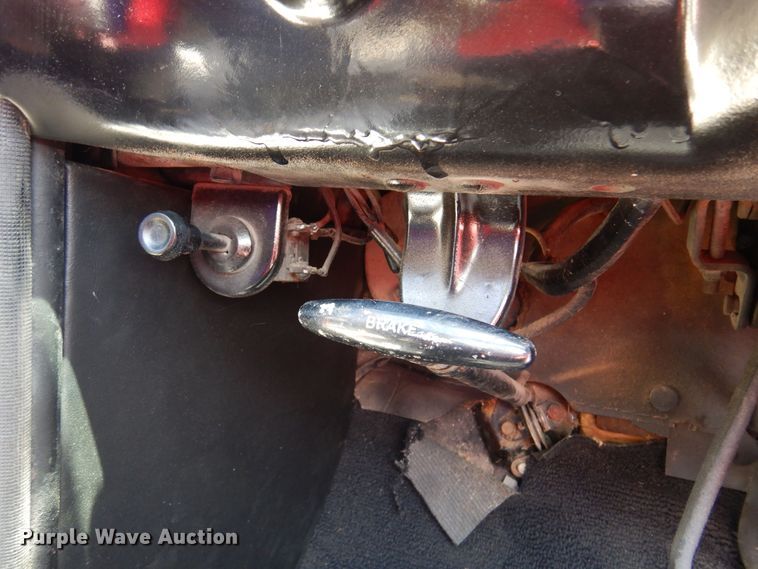 image for item DK0896 1952 Ford Sunliner  convertible