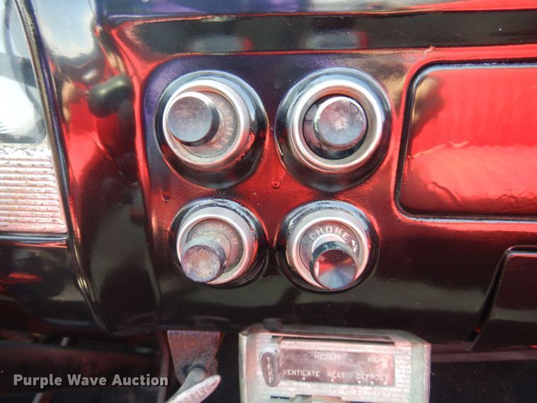 image for item DK0896 1952 Ford Sunliner  convertible