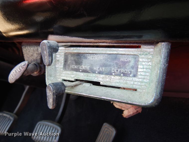 image for item DK0896 1952 Ford Sunliner  convertible