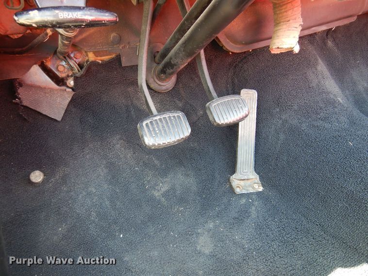 image for item DK0896 1952 Ford Sunliner  convertible