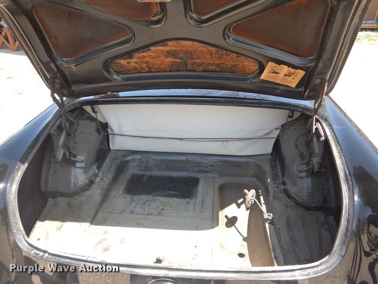 image for item DK0896 1952 Ford Sunliner  convertible