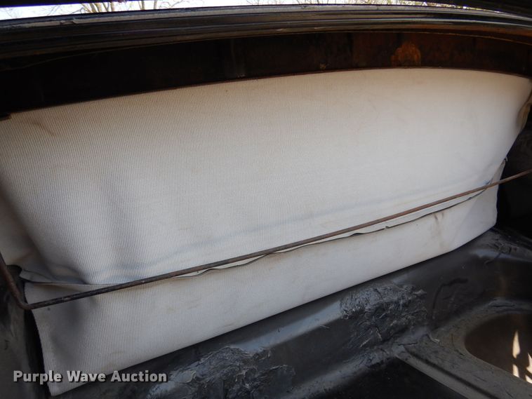 image for item DK0896 1952 Ford Sunliner  convertible