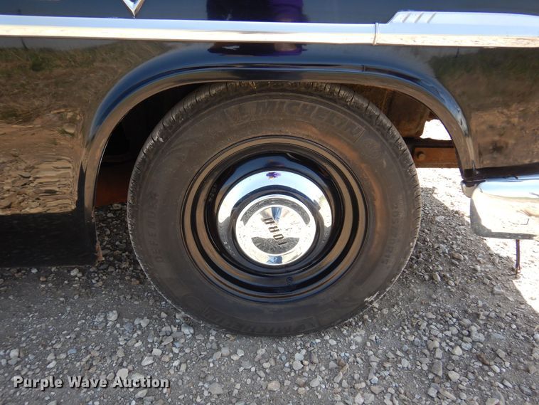 image for item DK0896 1952 Ford Sunliner  convertible