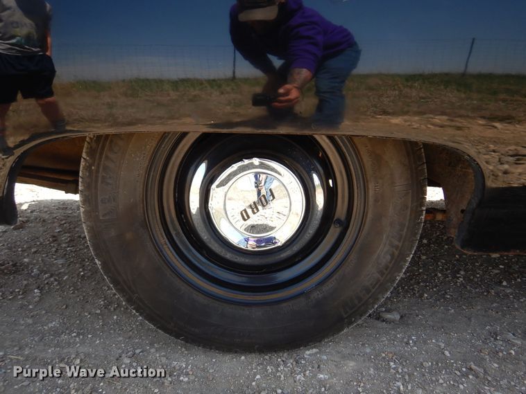 image for item DK0896 1952 Ford Sunliner  convertible