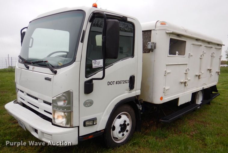 image for item DM7324 2010 Isuzu NRR  refrigerated delivery truck