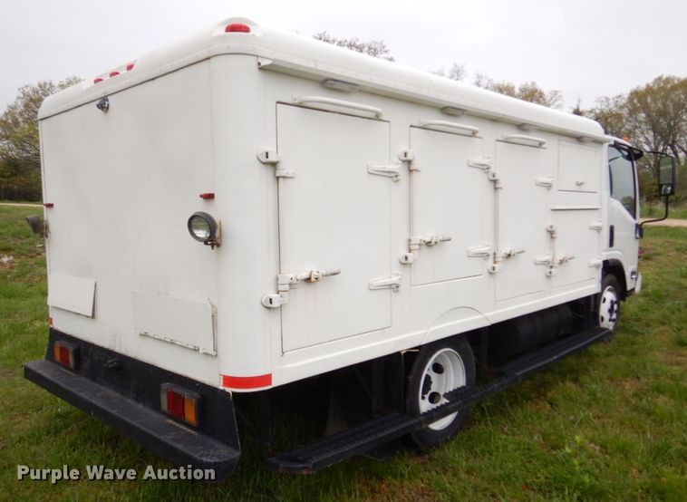 image for item DM7324 2010 Isuzu NRR  refrigerated delivery truck