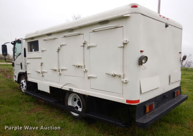 image for item DM7324 2010 Isuzu NRR  refrigerated delivery truck