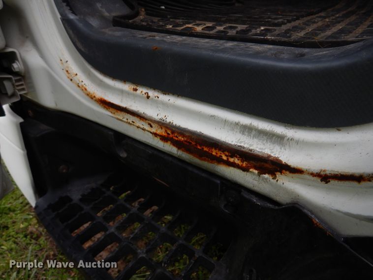 image for item DM7324 2010 Isuzu NRR  refrigerated delivery truck