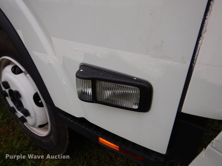 image for item DM7324 2010 Isuzu NRR  refrigerated delivery truck