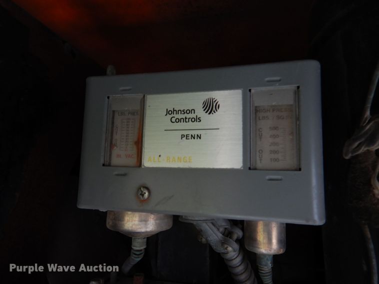 image for item DM7324 2010 Isuzu NRR  refrigerated delivery truck