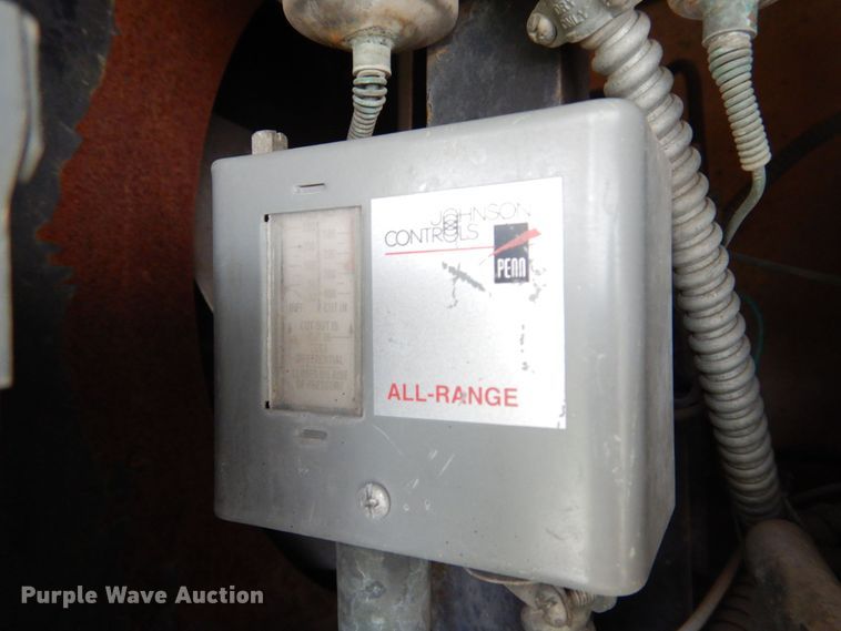 image for item DM7324 2010 Isuzu NRR  refrigerated delivery truck