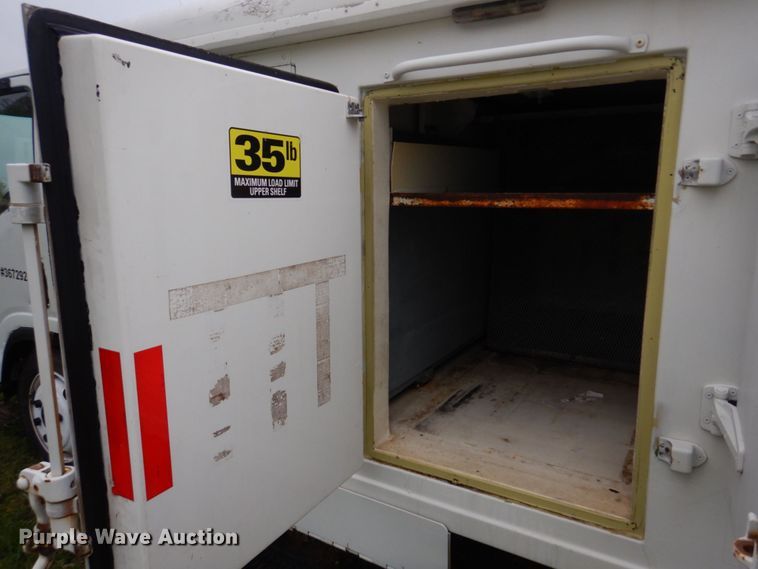 image for item DM7324 2010 Isuzu NRR  refrigerated delivery truck