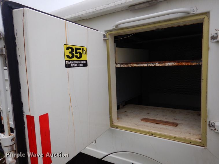 image for item DM7324 2010 Isuzu NRR  refrigerated delivery truck