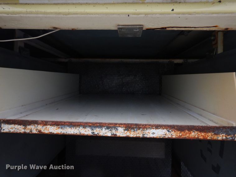 image for item DM7324 2010 Isuzu NRR  refrigerated delivery truck