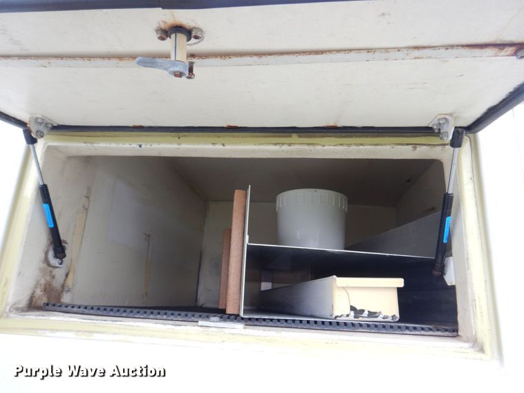 image for item DM7324 2010 Isuzu NRR  refrigerated delivery truck