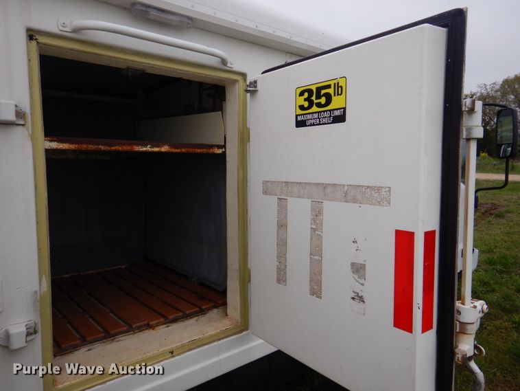 image for item DM7324 2010 Isuzu NRR  refrigerated delivery truck