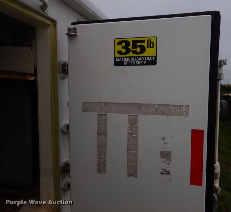 image for item DM7324 2010 Isuzu NRR  refrigerated delivery truck