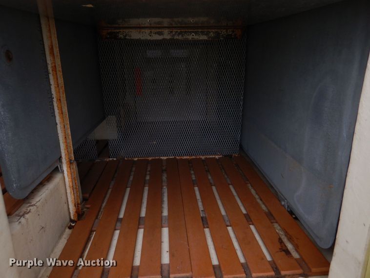 image for item DM7324 2010 Isuzu NRR  refrigerated delivery truck