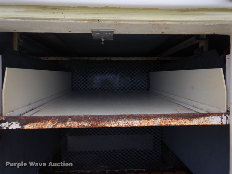 image for item DM7324 2010 Isuzu NRR  refrigerated delivery truck