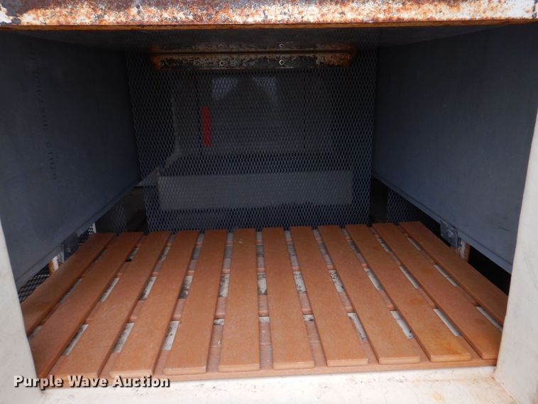 image for item DM7324 2010 Isuzu NRR  refrigerated delivery truck