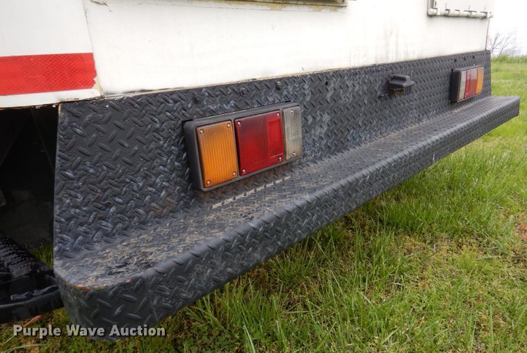 image for item DM7324 2010 Isuzu NRR  refrigerated delivery truck