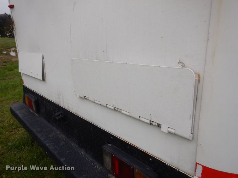 image for item DM7324 2010 Isuzu NRR  refrigerated delivery truck