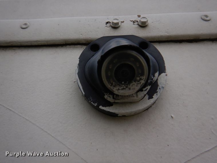 image for item DM7324 2010 Isuzu NRR  refrigerated delivery truck